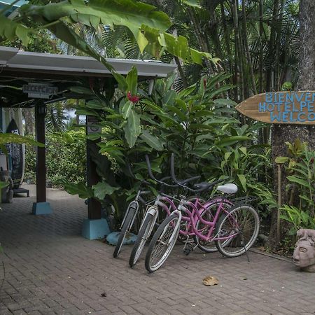 Hotel Pelicano Esterillos Este Luaran gambar