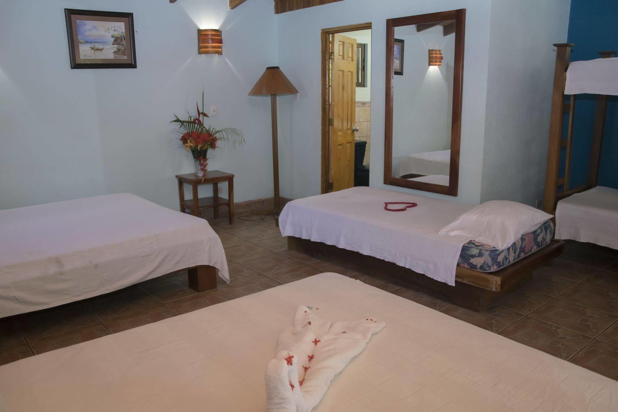 Hotel Pelicano Esterillos Este Luaran gambar