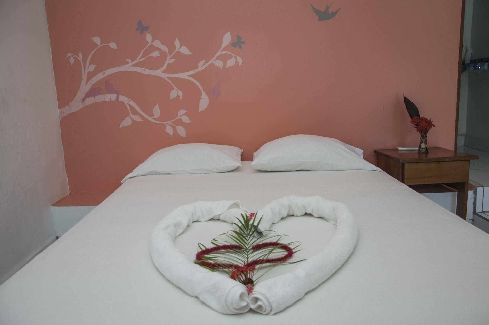 Hotel Pelicano Esterillos Este Luaran gambar